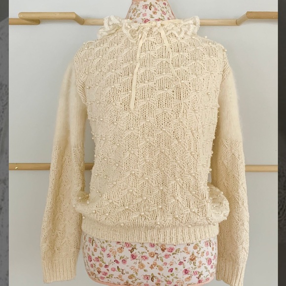 Vintage Lace Collar Knit Sweater - Picture 2 of 3
